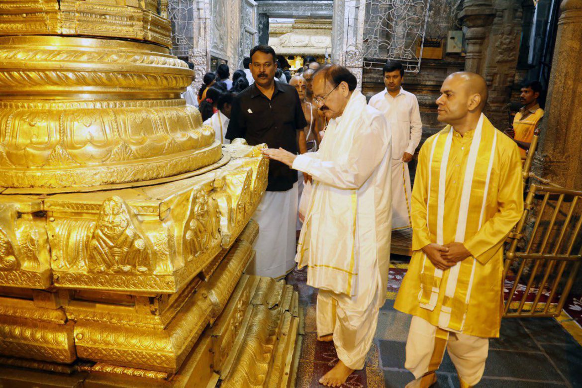 Venkaiah Naidu seeks Lord Venkateswara blessings – Tirumala Updates